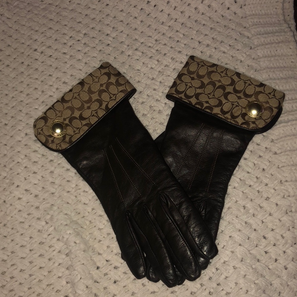 Coach leather gloves